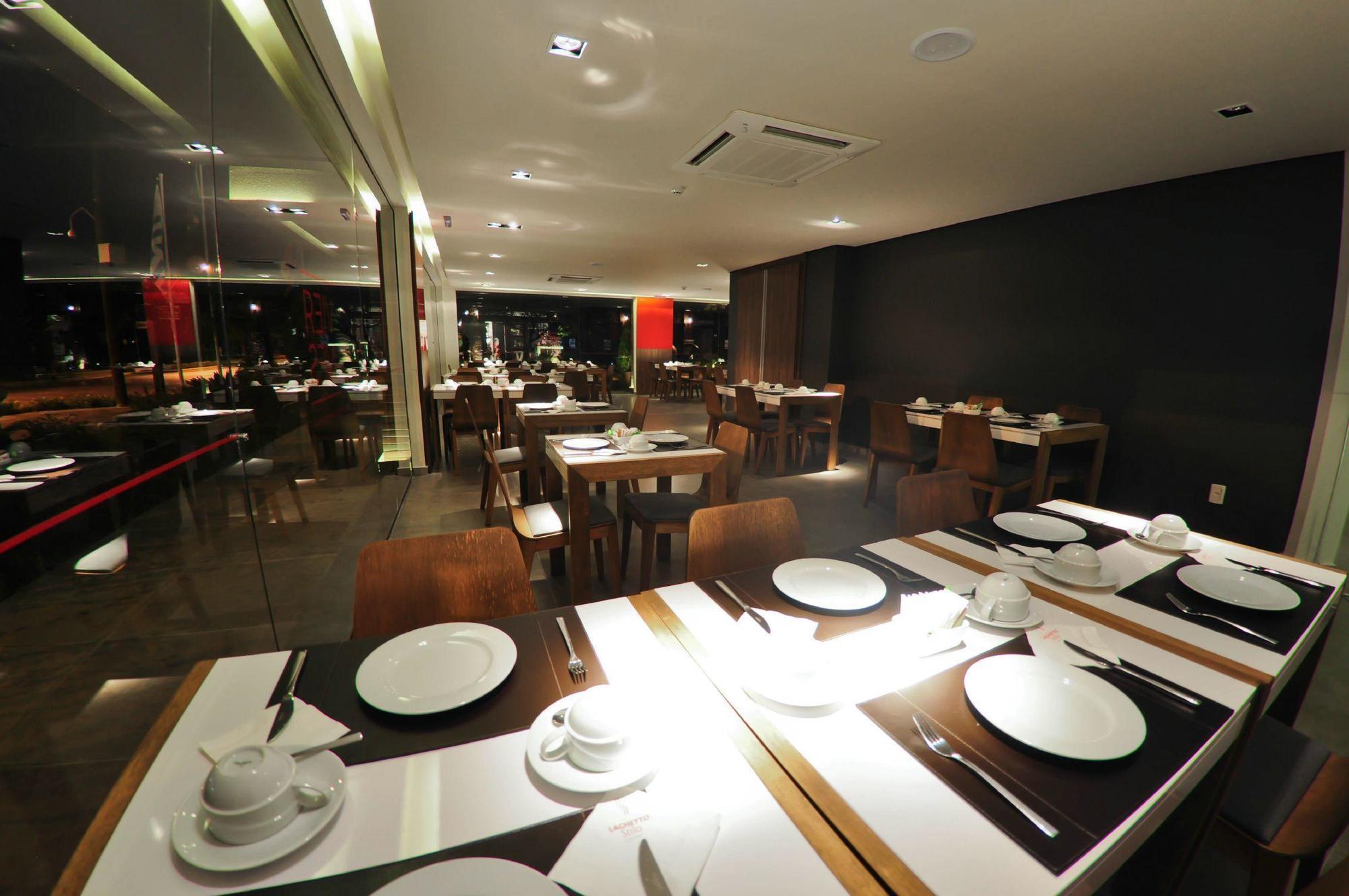 Hotel Laghetto Stilo Centro Gramado Ngoại thất bức ảnh Interior of the restaurant
